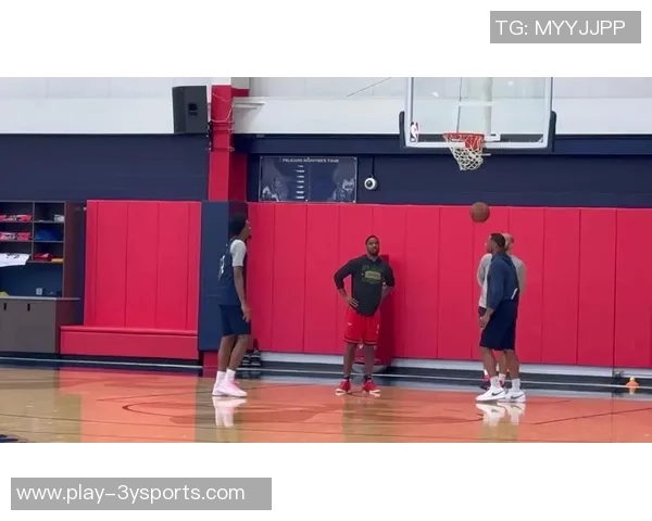 威利格林称赞新秀表现球队信任费尔斯奎因的关键时刻发挥 威利格林称赞新秀表现球队信任费尔斯奎因的关键时刻发挥