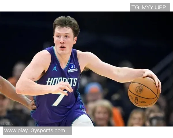 考辛斯盛赞新秀克尼佩尔或将超越库里投篮纪录成就