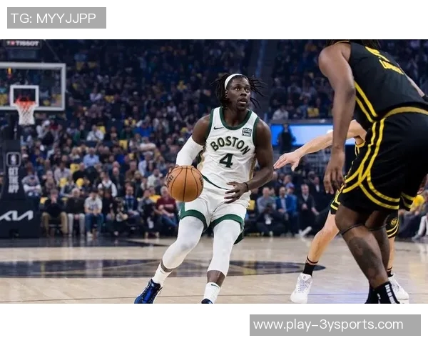 比卢普斯透露季前赛策略霍勒迪首战下半场缺席或调整先发阵容